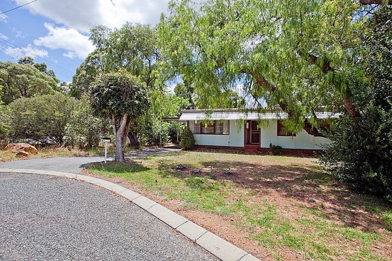 10 Wyuna Crescent, LESMURDIE WA 6076, Lesmurdie - Thumbnail 3