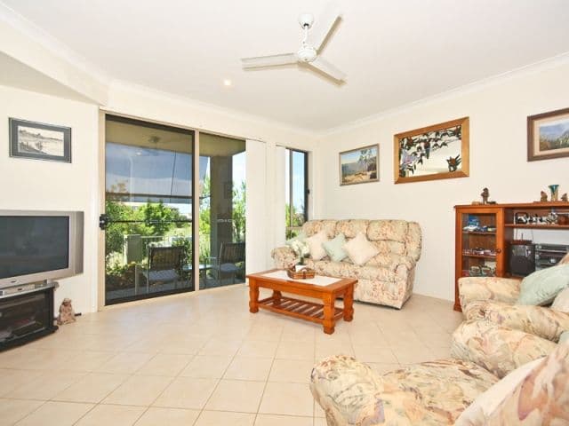 2 Duxton Drive, Varsity Lakes QLD 4227, Varsity Lakes - Thumbnail 2