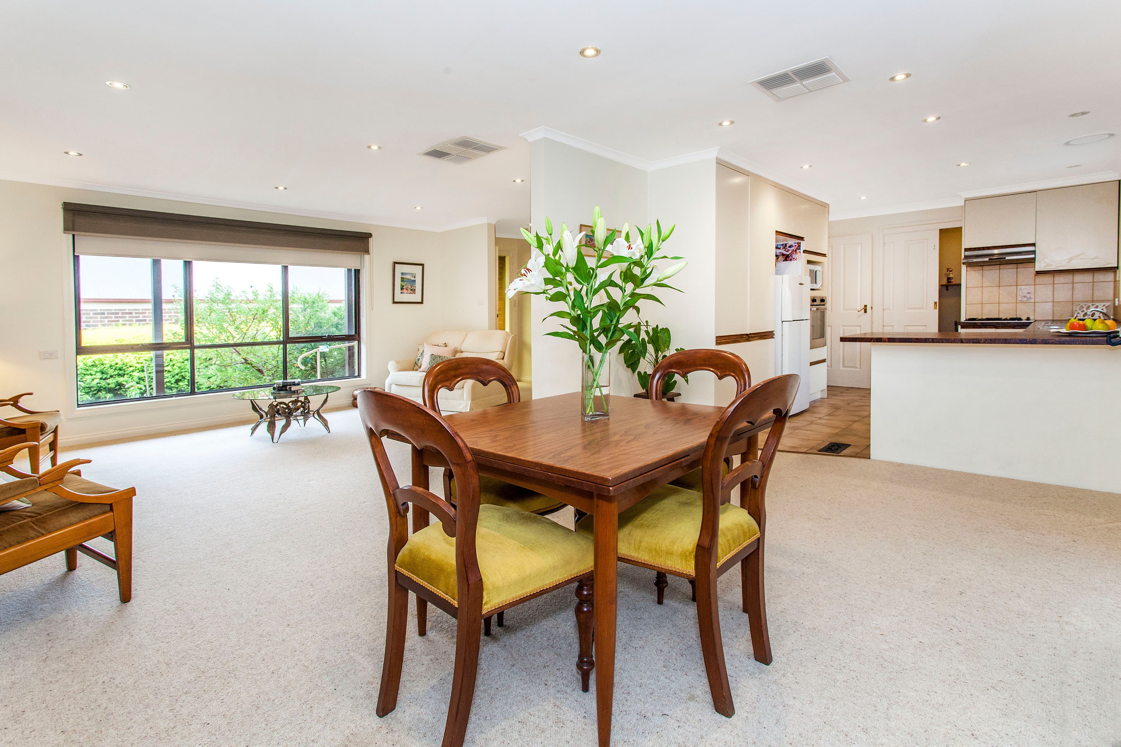 13 Doncaster East Road, Mitcham VIC 3132, Mitcham - Thumbnail 2