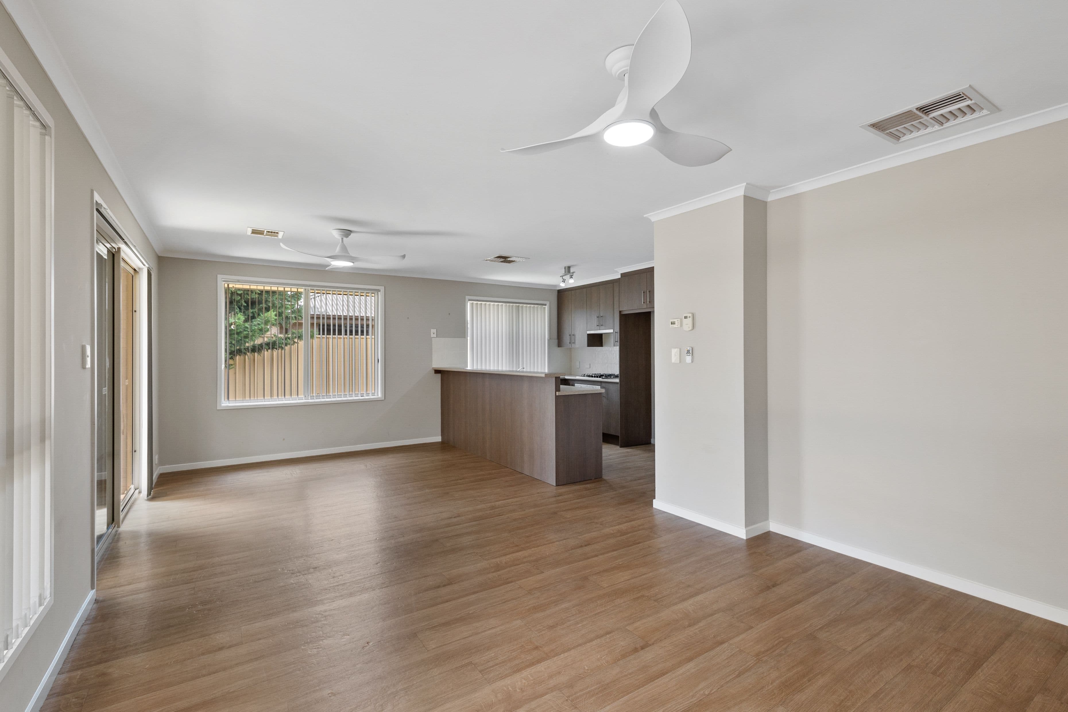 17 Flagpole Road, Seaford Meadows SA 5169, Seaford Meadows - Thumbnail 2