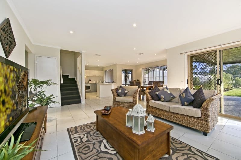 18 Reg Smith Crescent, WILLIAMSTOWN SA 5351, Williamstown - Thumbnail 2