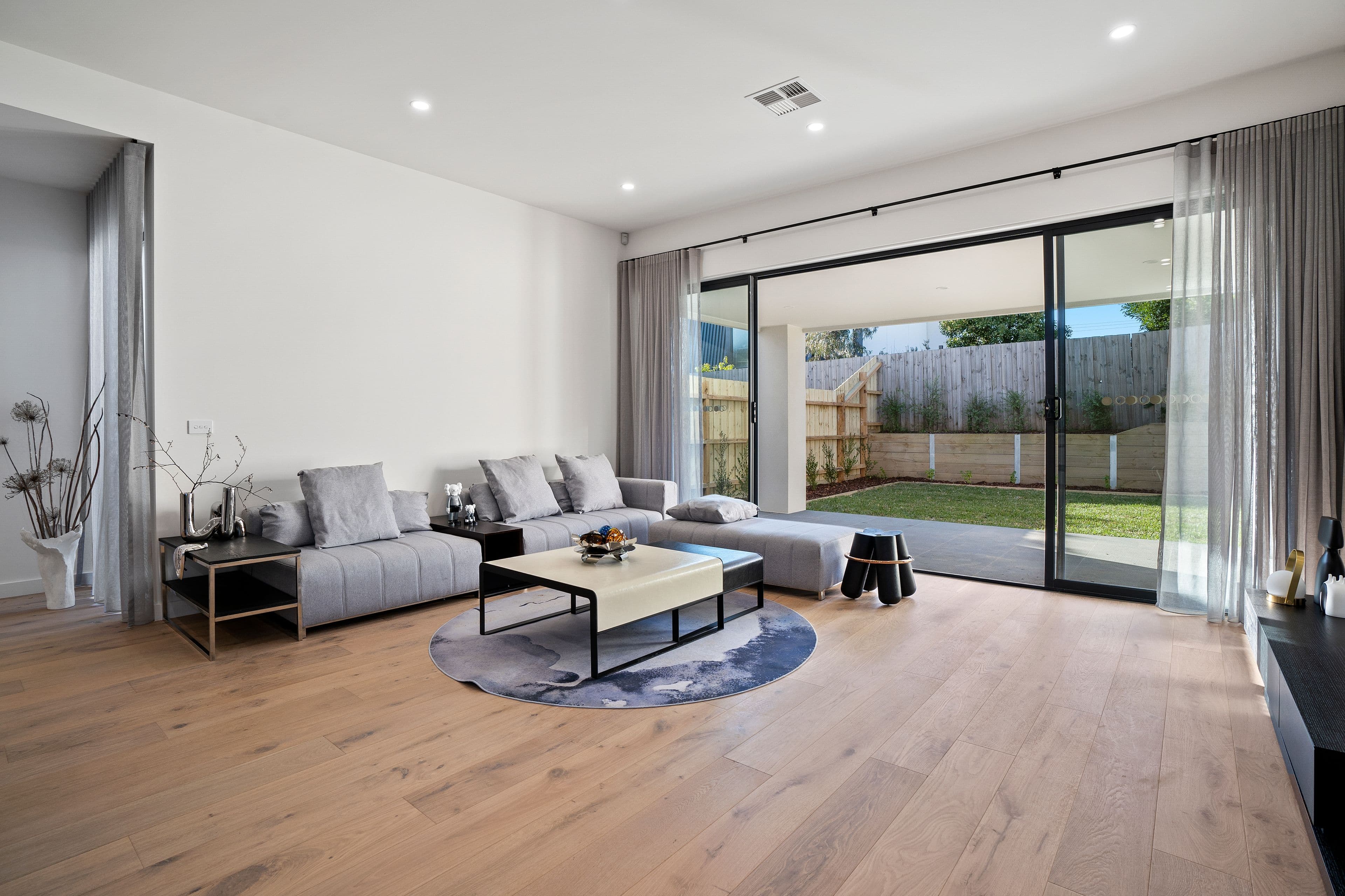 33 Philip Avenue, Doncaster VIC 3108, Doncaster - Thumbnail 3
