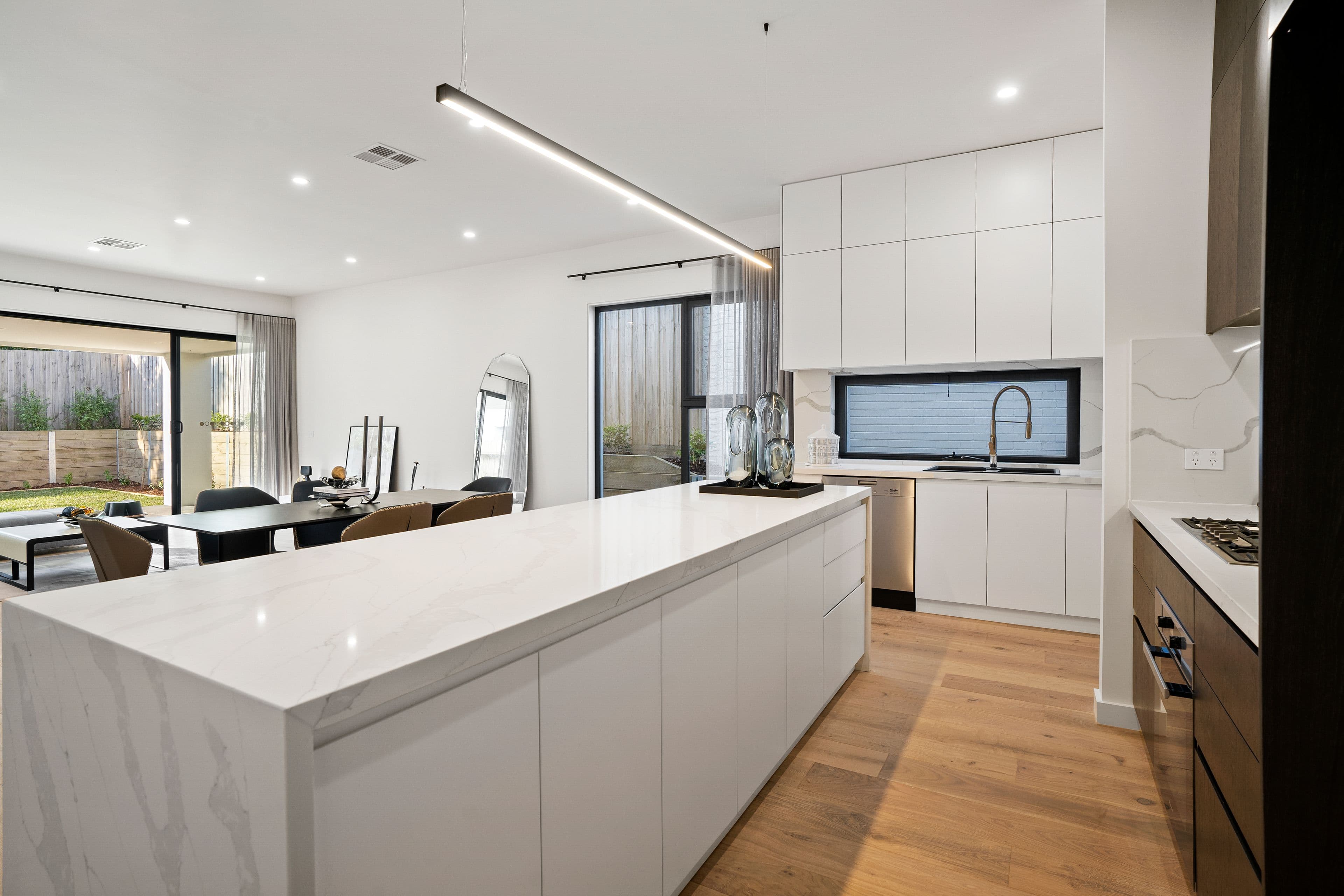 33 Philip Avenue, Doncaster VIC 3108, Doncaster - Thumbnail 4