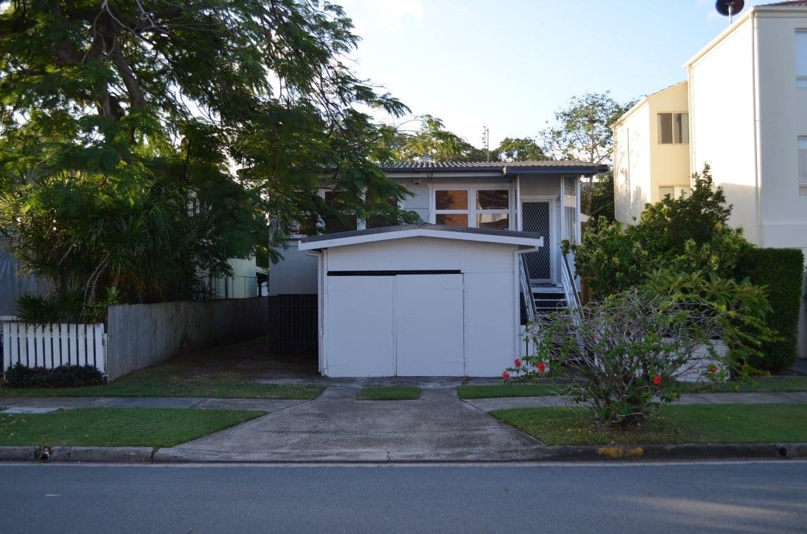 11 Parr Street, Biggera Waters QLD 4216, Biggera Waters - Thumbnail 4