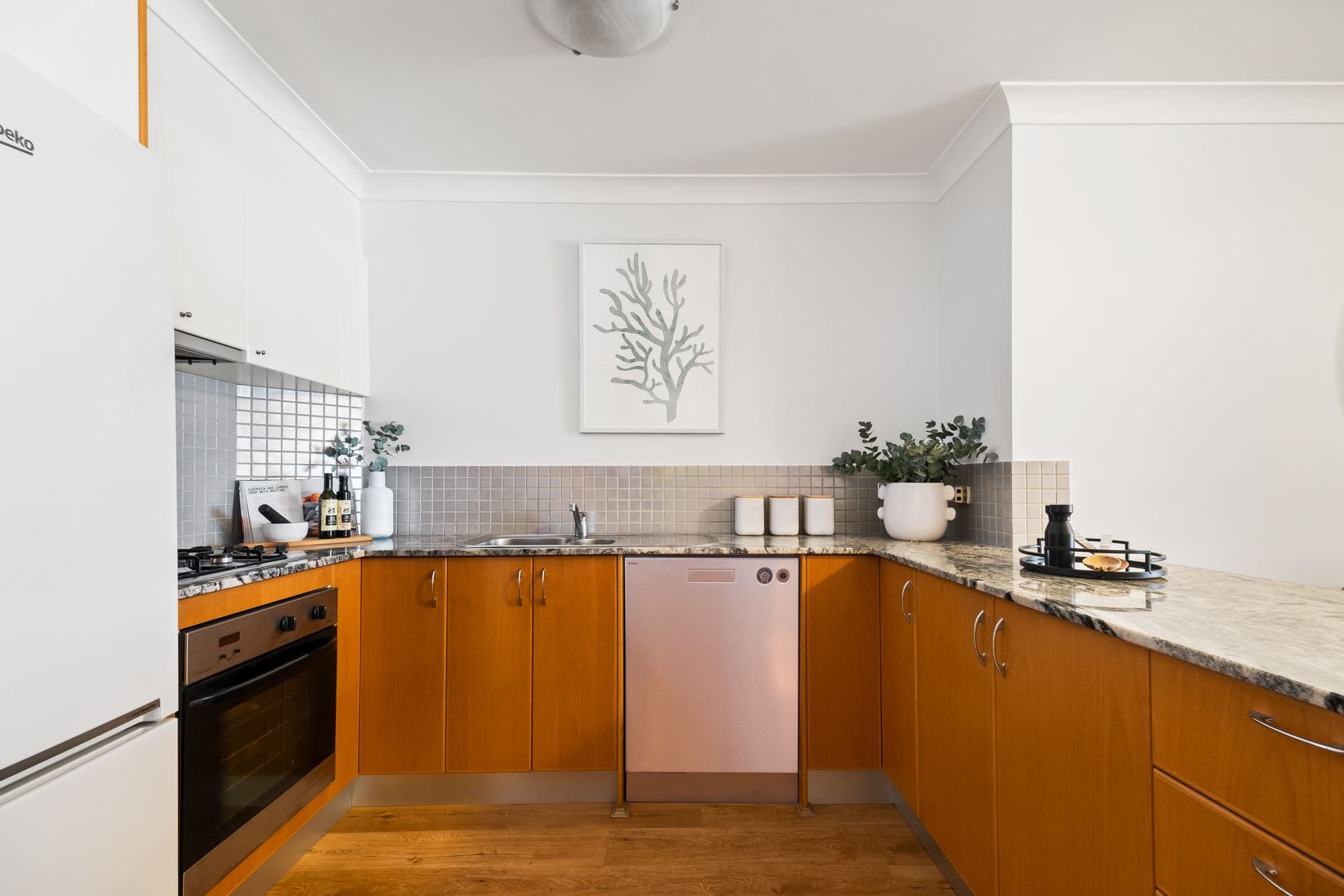 11-13 Clarence Avenue, Dee Why NSW 2099, Dee Why - Thumbnail 6