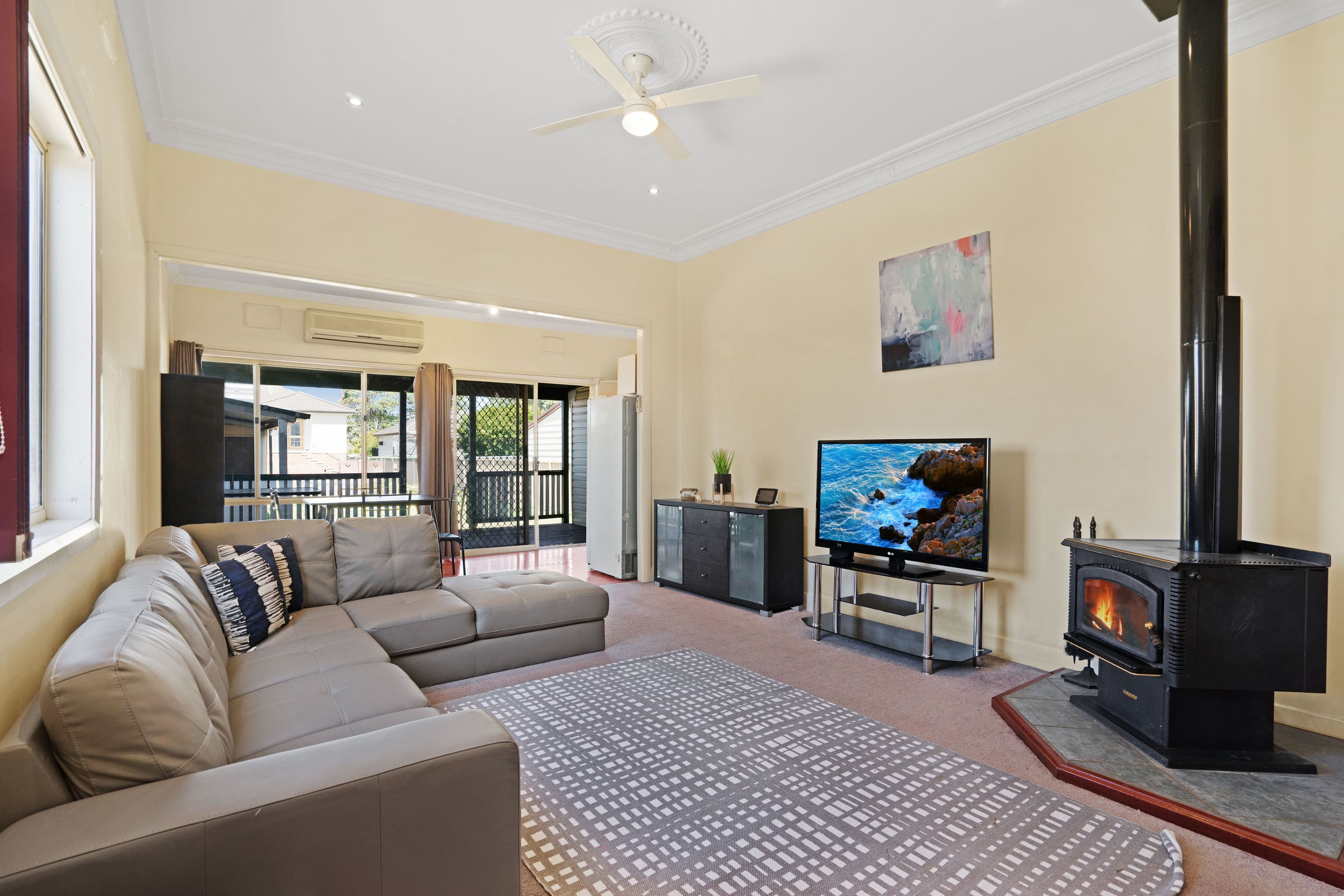 6 Crawford Avenue, Tenambit - Thumbnail 2