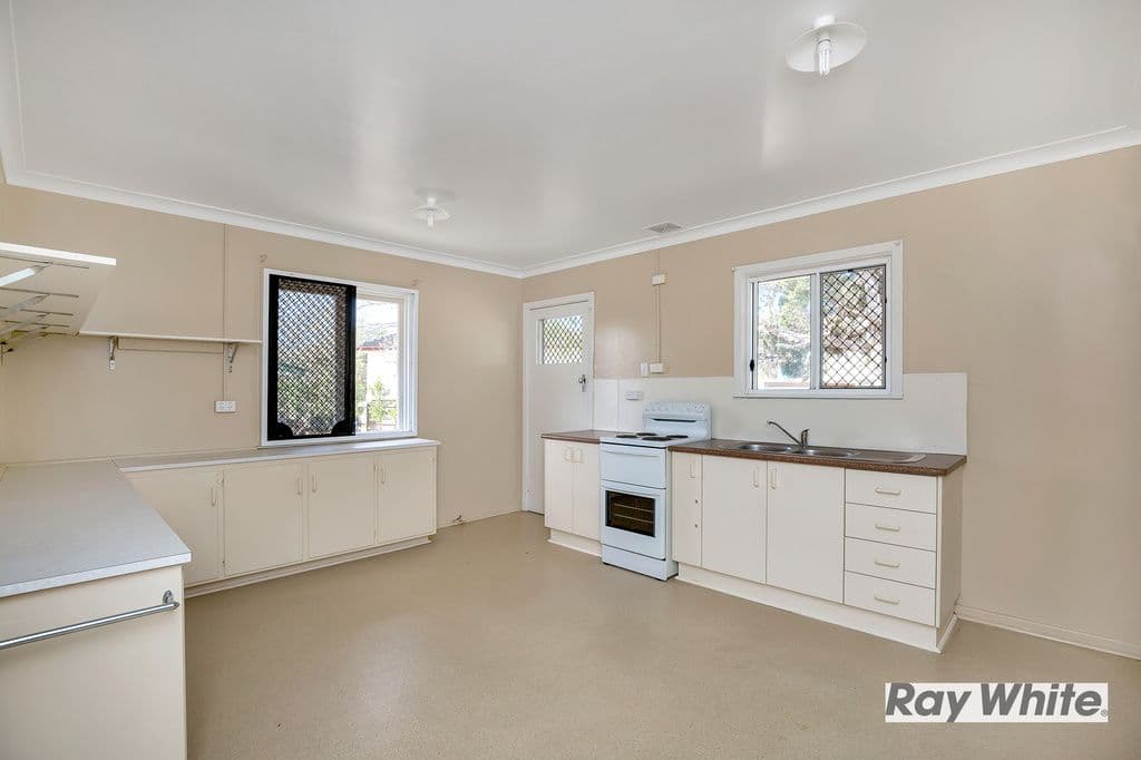 19 Warbler Street, INALA QLD 4077, Inala - Thumbnail 5