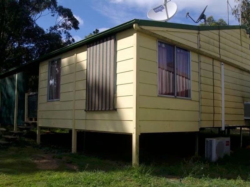 136 Martin Crescent, BLACKBUTT QLD 4314, Blackbutt - Thumbnail 3