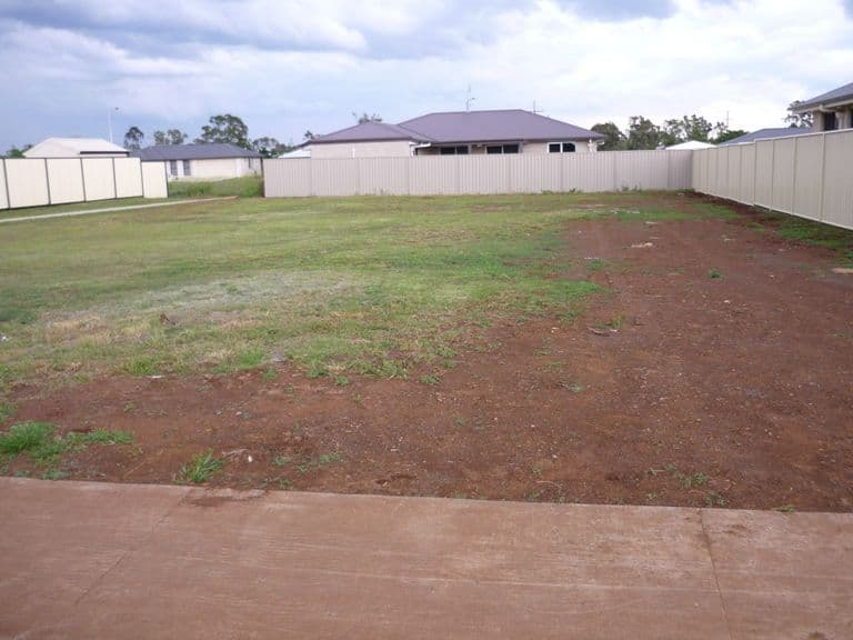 35 Berghofer Drive, OAKEY QLD 4401, Oakey - Image 1