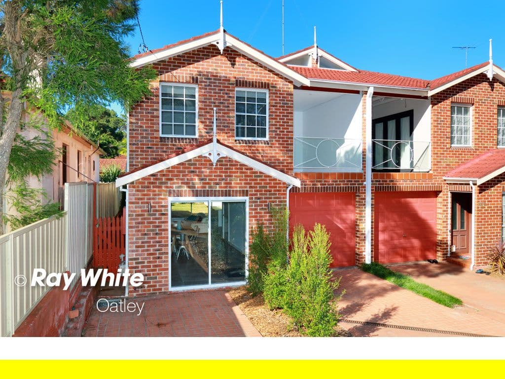 119 Gungah Bay Road, Oatley - Image 1