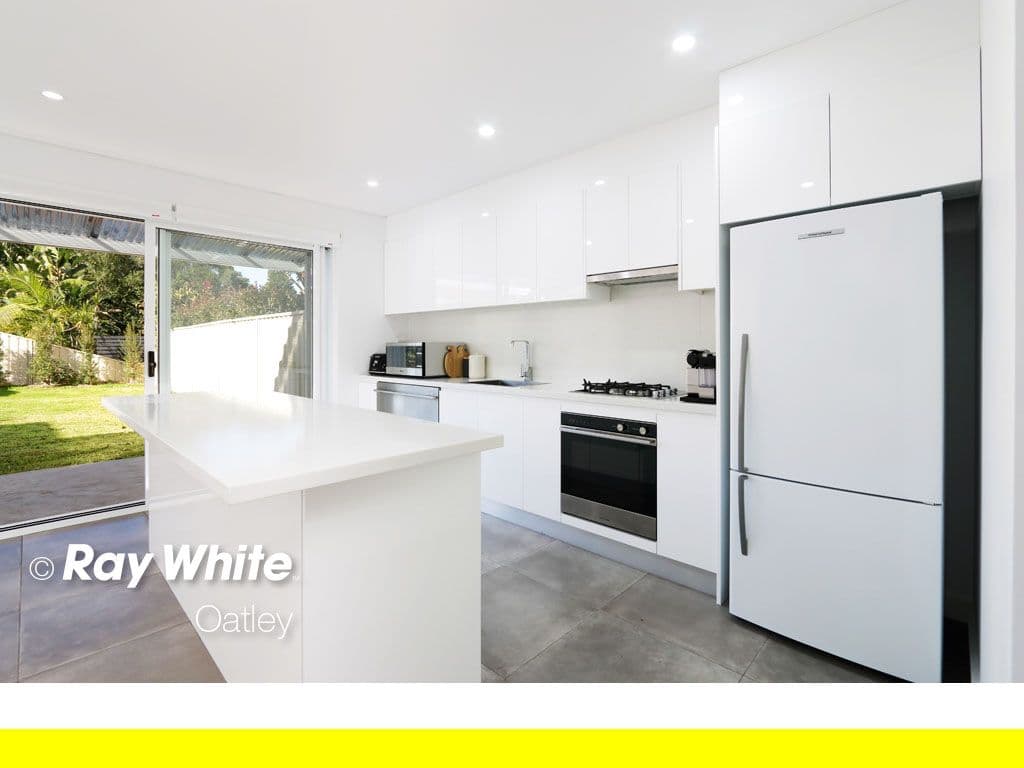 119 Gungah Bay Road, Oatley - Thumbnail 2