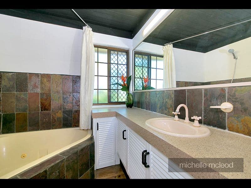 8 Jocelyn Court, Chapel Hill QLD 4069, Chapel Hill - Thumbnail 5