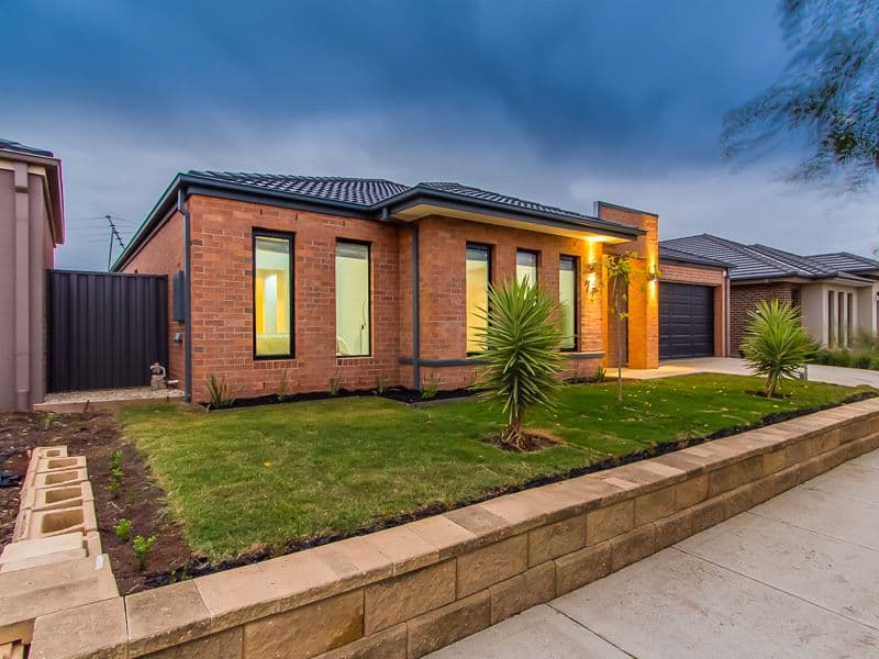 72 Kinglake Drive, Wyndham Vale VIC 3024, Wyndham Vale - Thumbnail 2