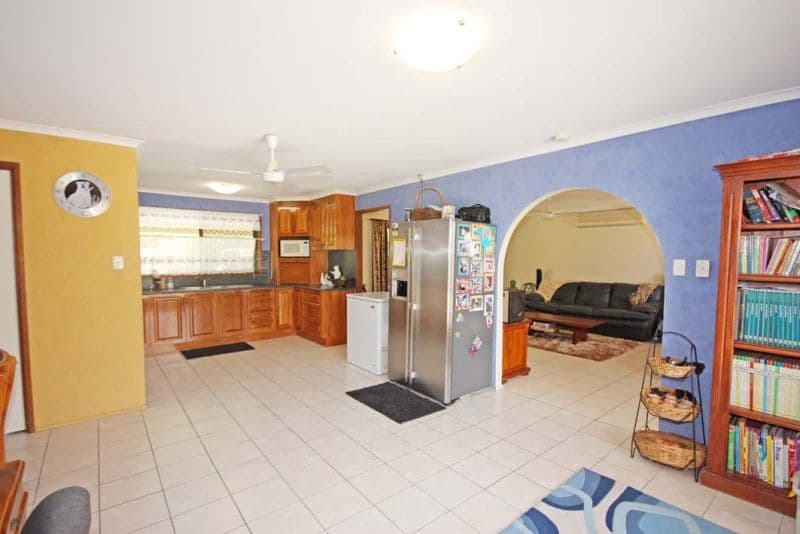 7 Whitlock Place, BILOELA QLD 4715, Biloela - Thumbnail 5