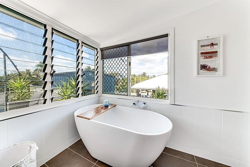10 Flinders Close, Lammermoor QLD 4703, Lammermoor - Thumbnail 2