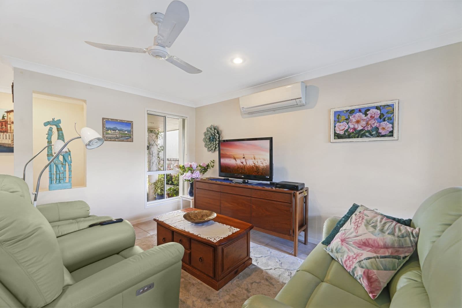 38 Leighanne Crescent, Arundel QLD 4214, Arundel - Thumbnail 3