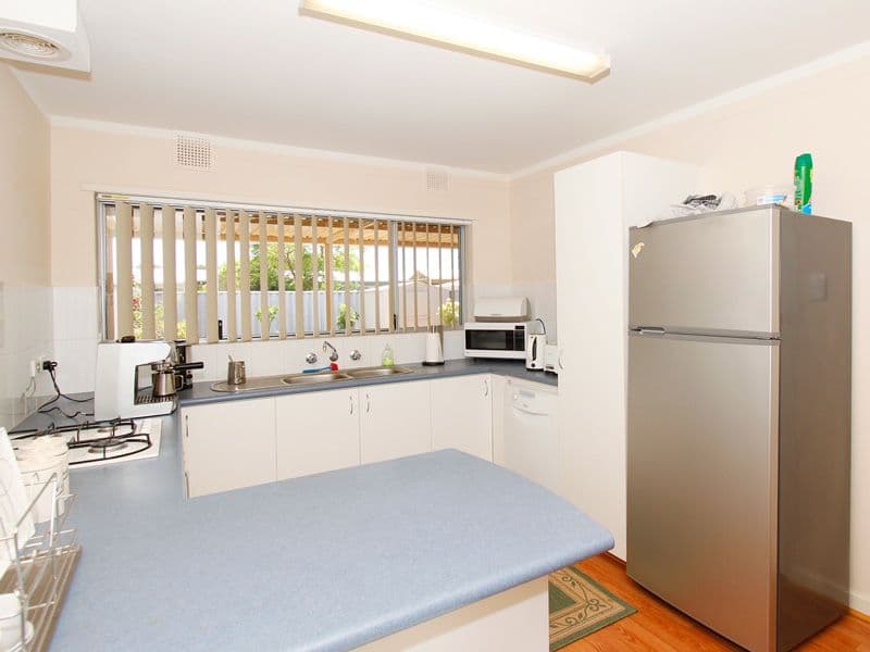 72-74 Amberton Avenue, GIRRAWHEEN WA 6064, Girrawheen - Thumbnail 2