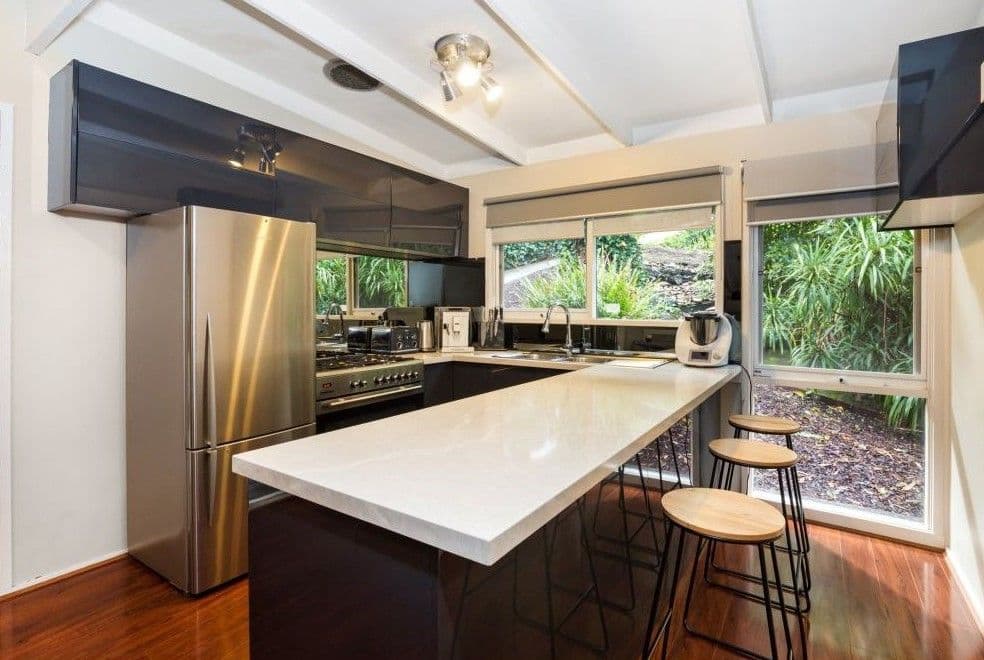 16 Laurie Avenue, Tecoma VIC 3160, Tecoma - Thumbnail 2