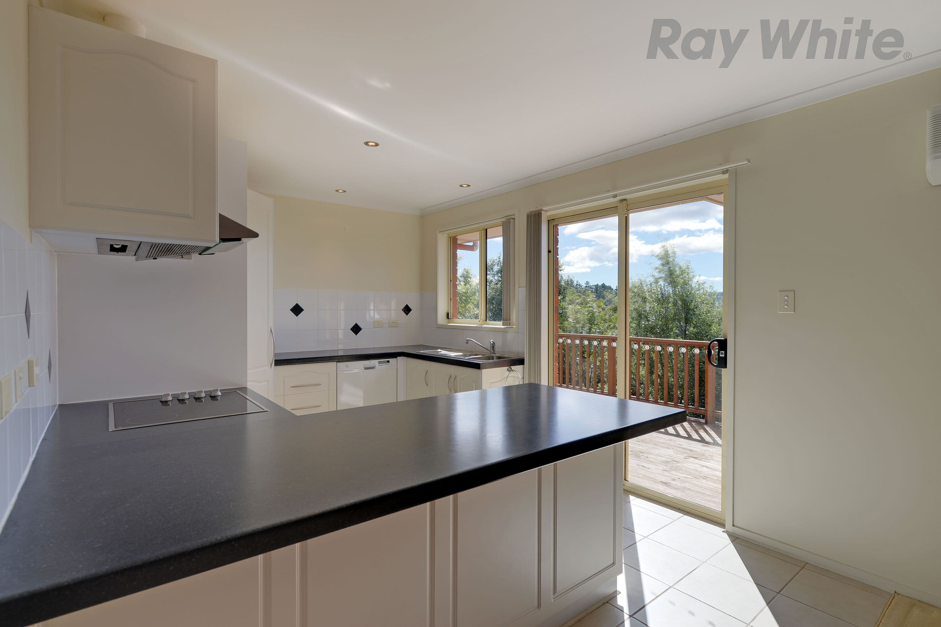 19 Elmac Cresent, Austins Ferry TAS 7011, Austins Ferry - Thumbnail 3
