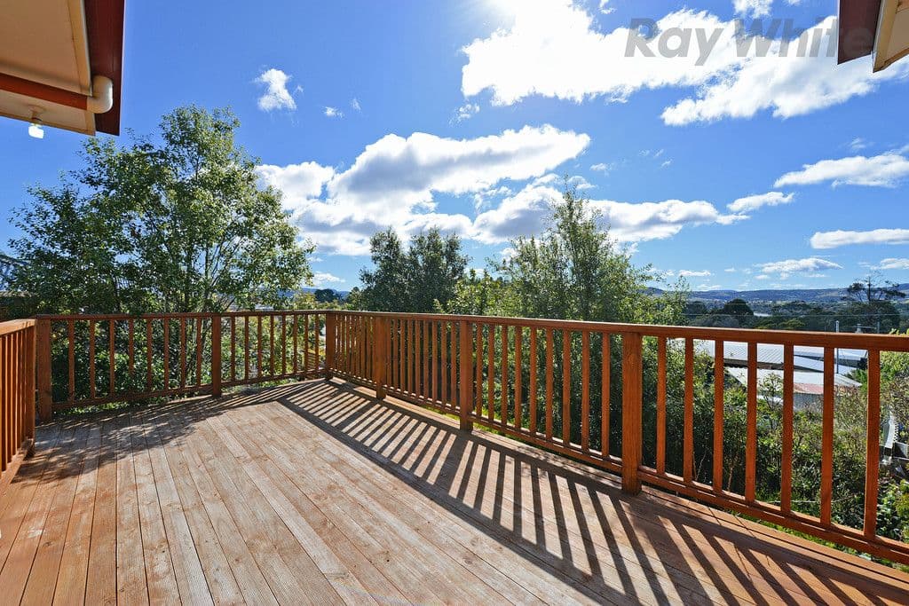 19 Elmac Cresent, Austins Ferry TAS 7011, Austins Ferry - Thumbnail 4