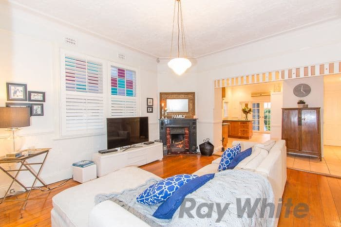 196 Denison Street, Hamilton - Thumbnail 2