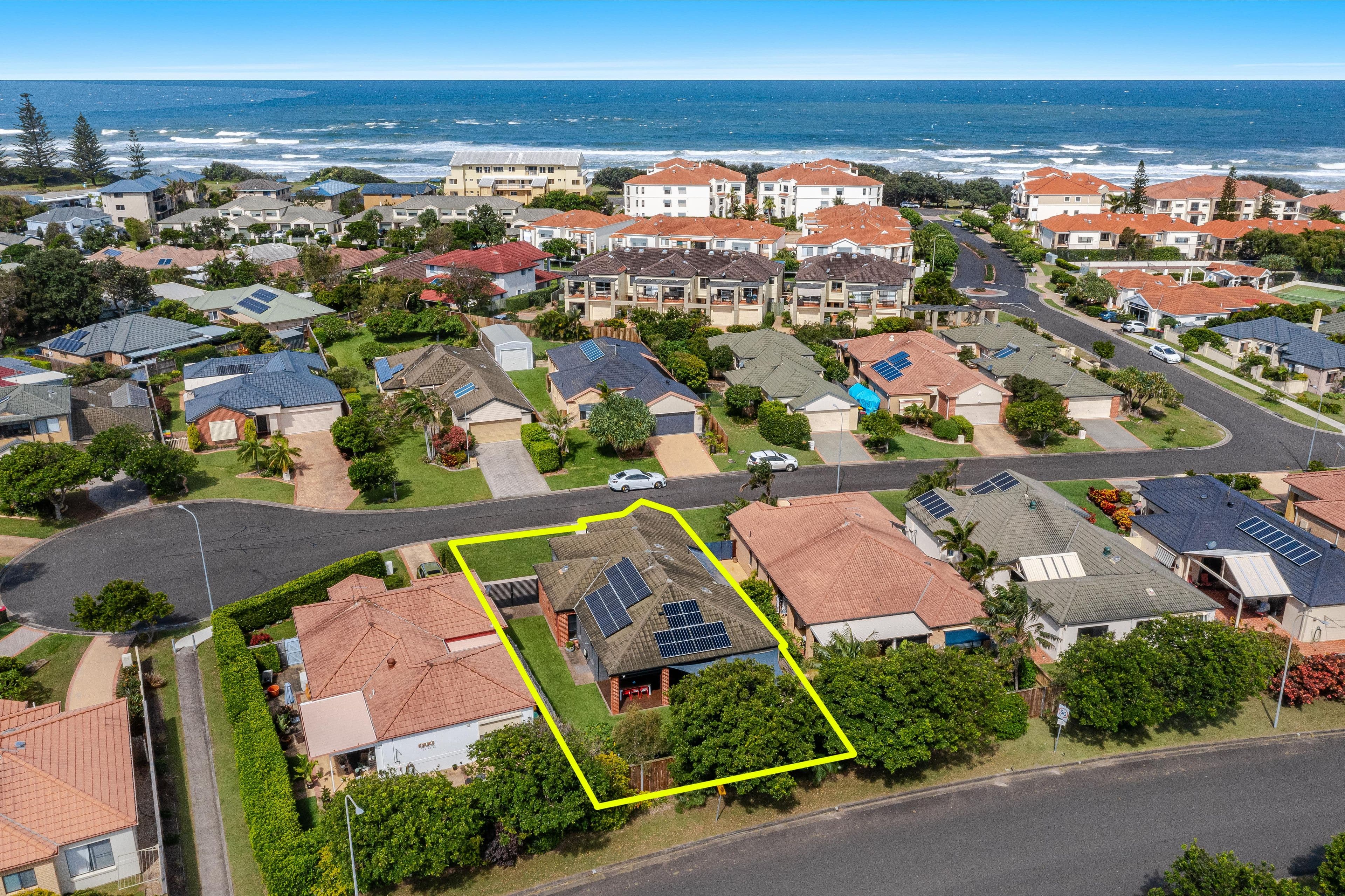 27 Oceania Court, Yamba NSW 2464, Yamba - Image 1
