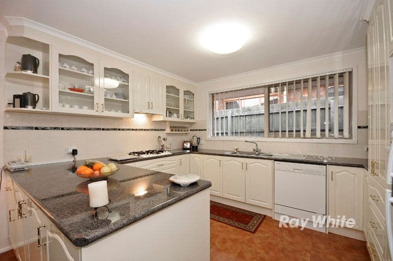 17 Lakewood Drive, KNOXFIELD VIC 3180, Knoxfield - Thumbnail 2