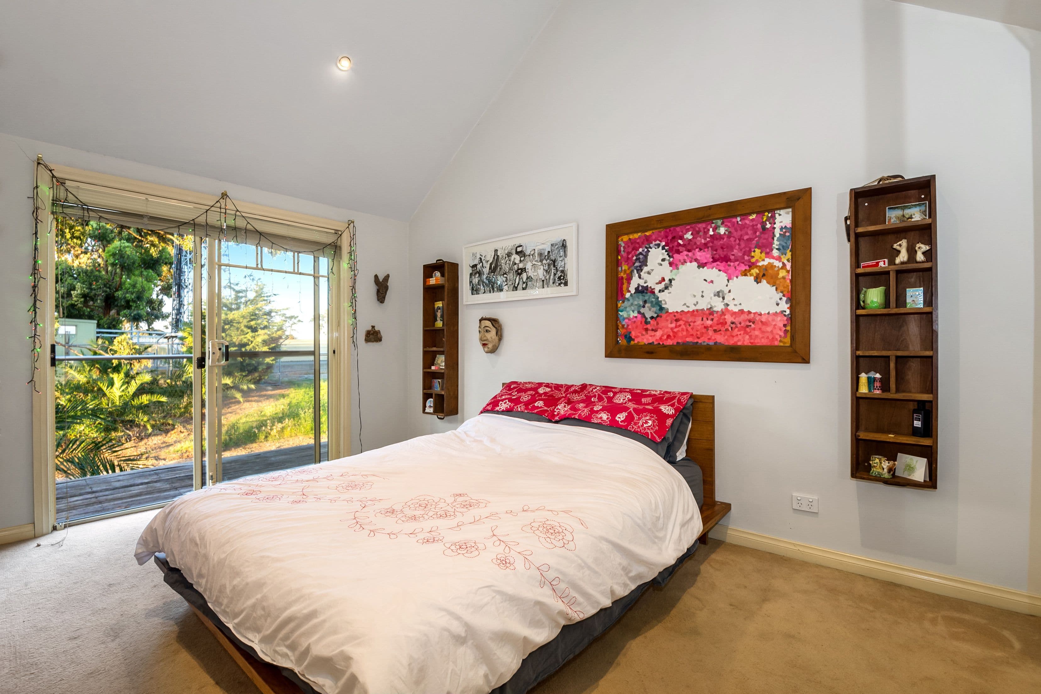 68 The Boulevard, Ivanhoe, Ivanhoe - Thumbnail 5