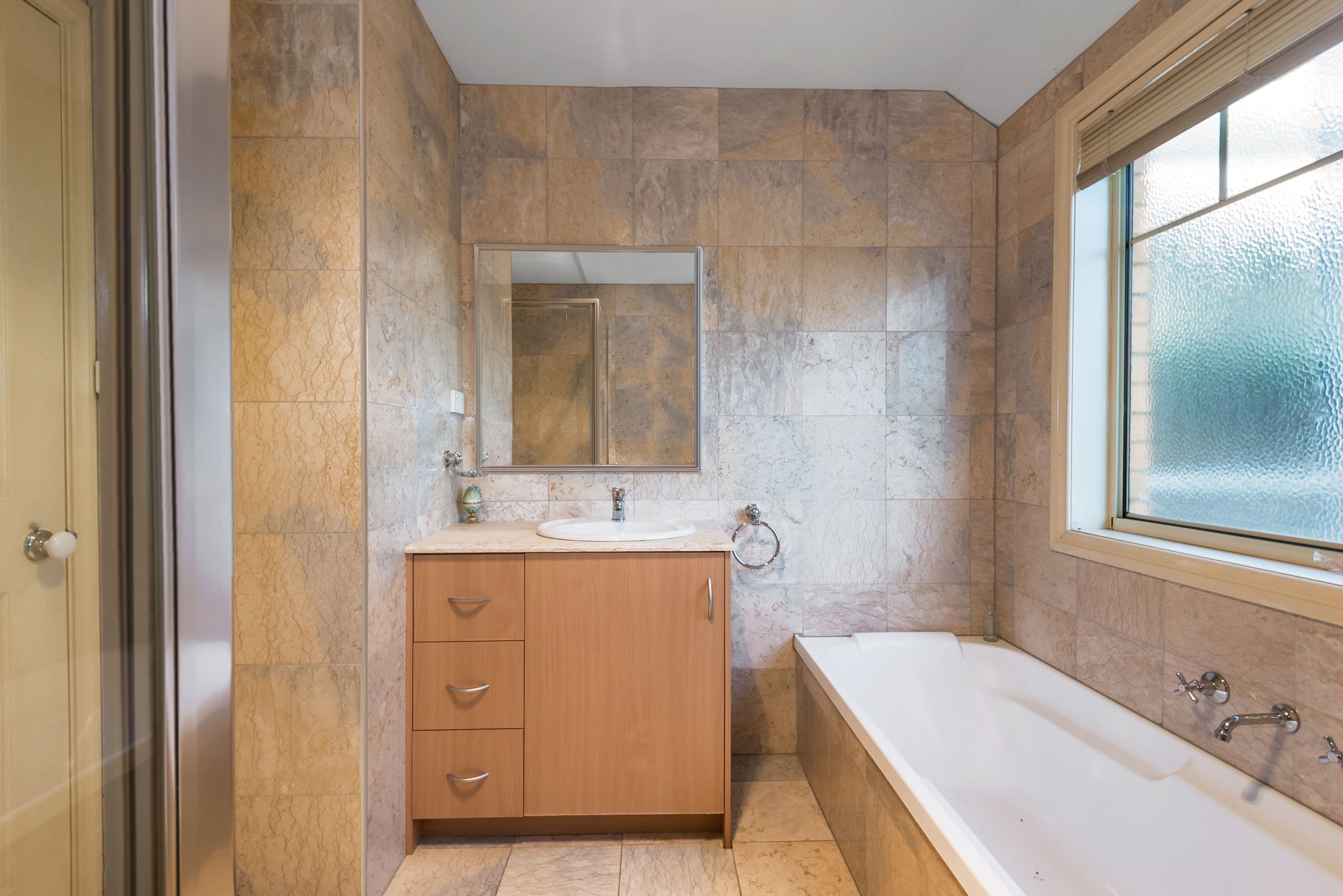 68 The Boulevard, Ivanhoe, Ivanhoe - Thumbnail 7