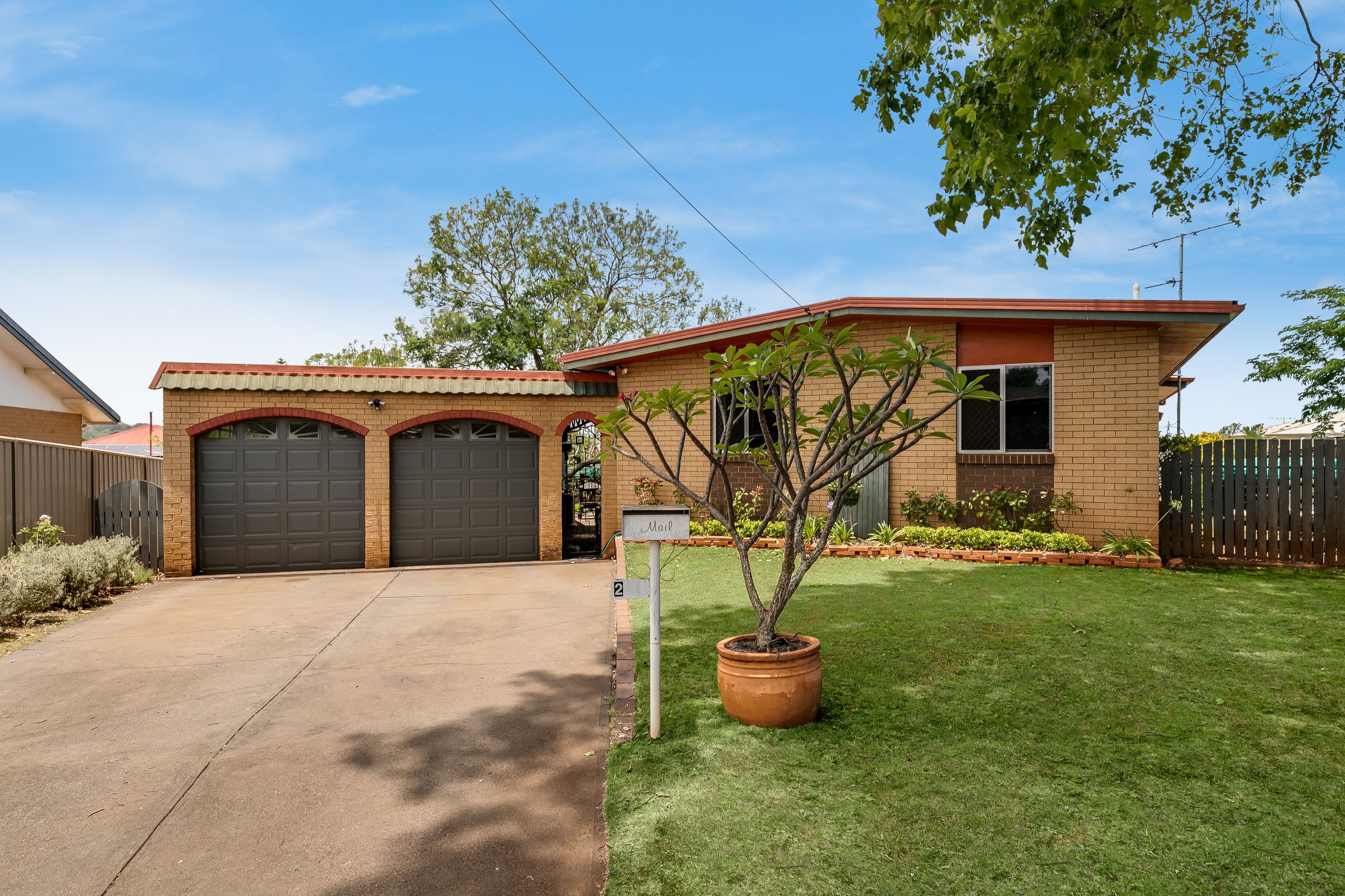 2 Bullock Street, Rockville QLD 4350, Rockville - Thumbnail 2