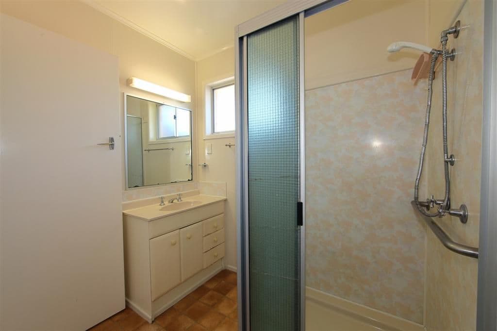 10 Barlow Street, BUNDABERG NORTH QLD 4670, Bundaberg North - Thumbnail 6