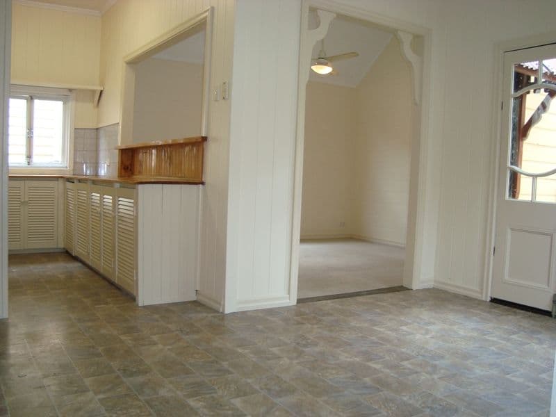 179 Cornwall Street, GREENSLOPES QLD 4120, Greenslopes - Image 1