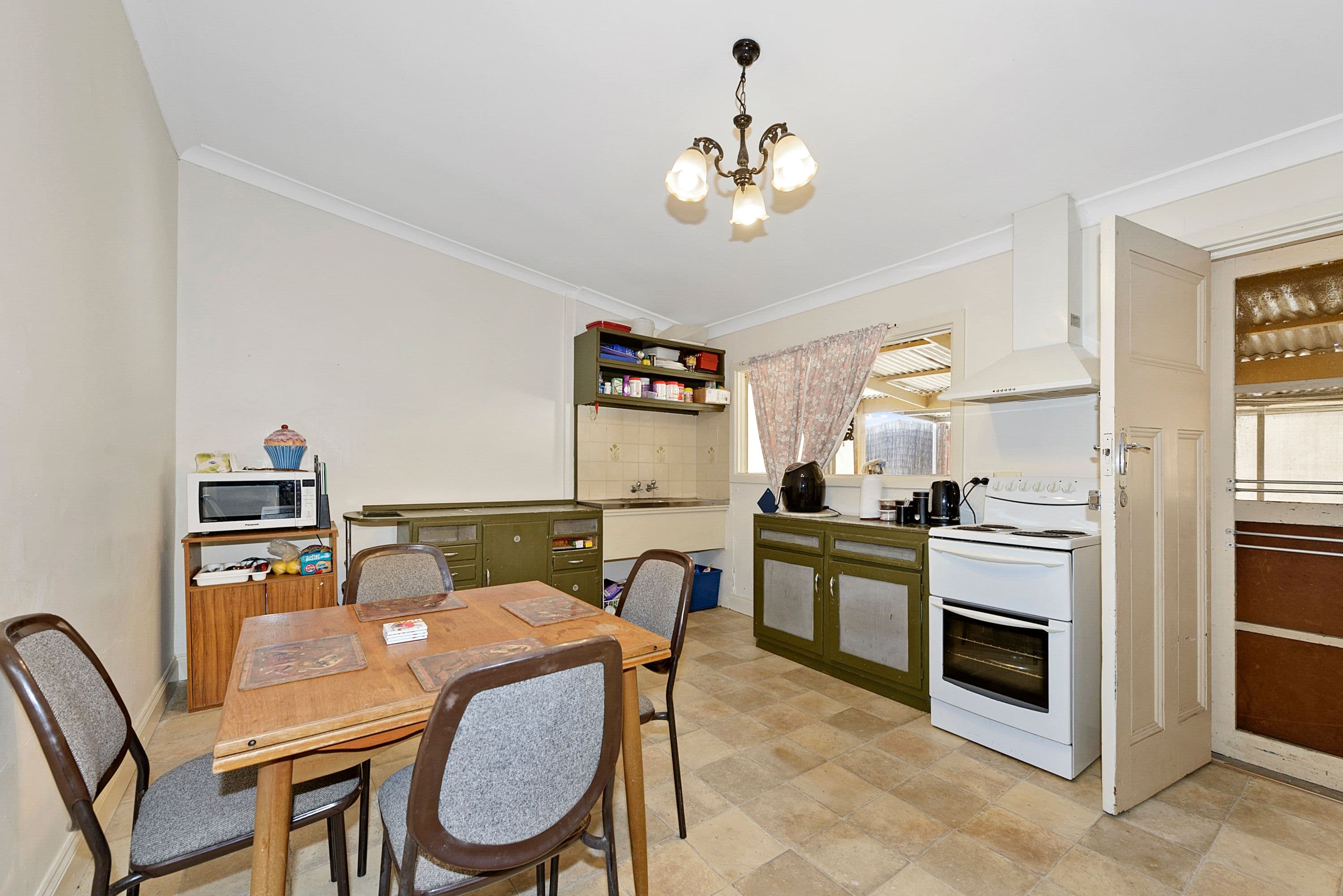 71 Stirling Terrace, Kadina SA 5554, Kadina - Thumbnail 2