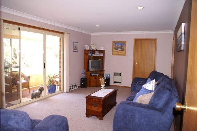 2  Joanne Place, ORANGE NSW 2800, Orange - Thumbnail 6