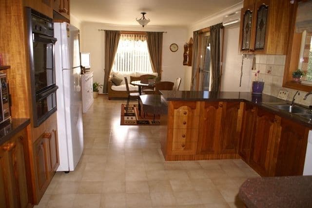2  Joanne Place, ORANGE NSW 2800, Orange - Thumbnail 7