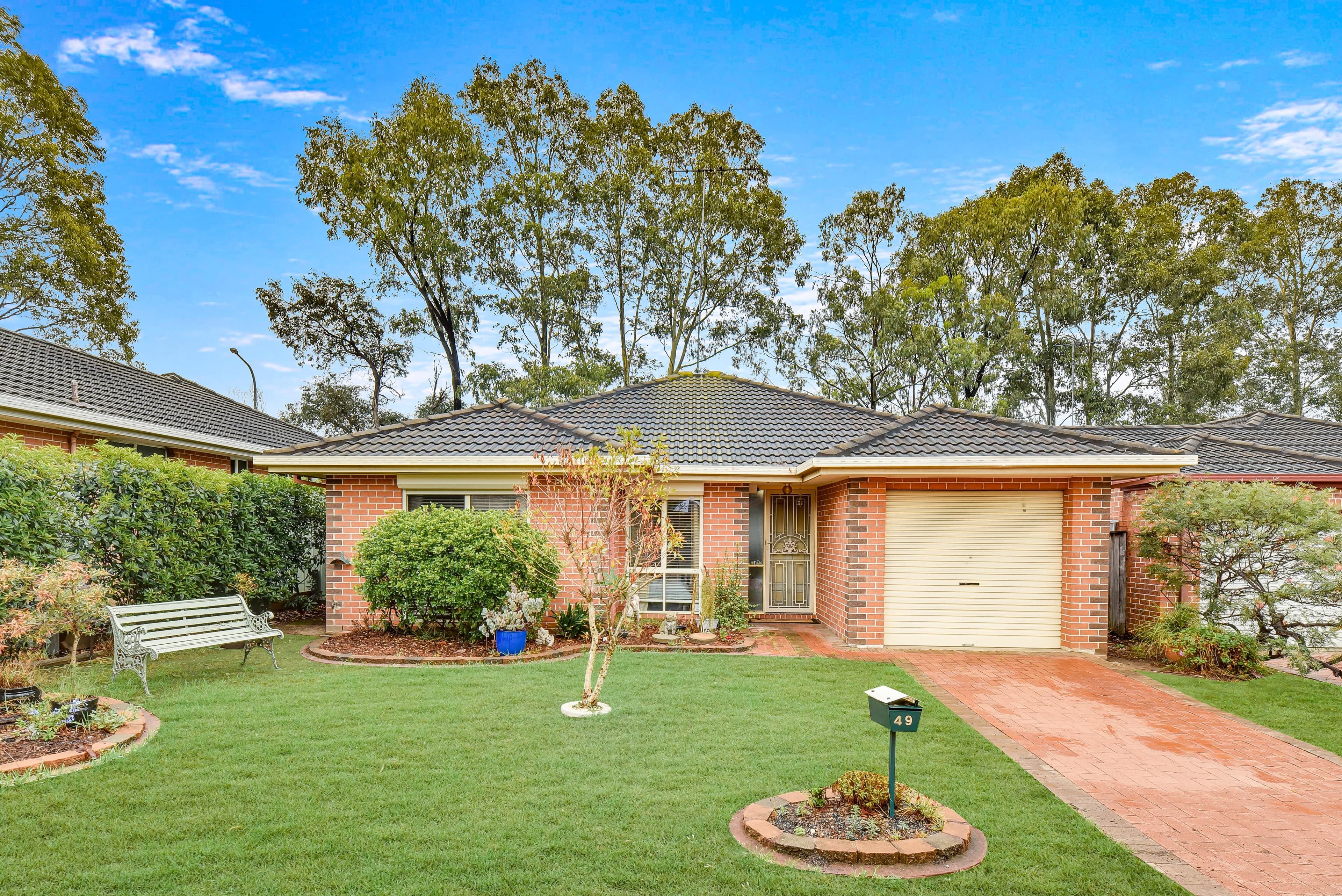 49 Manning Place, Currans Hill - Image 1
