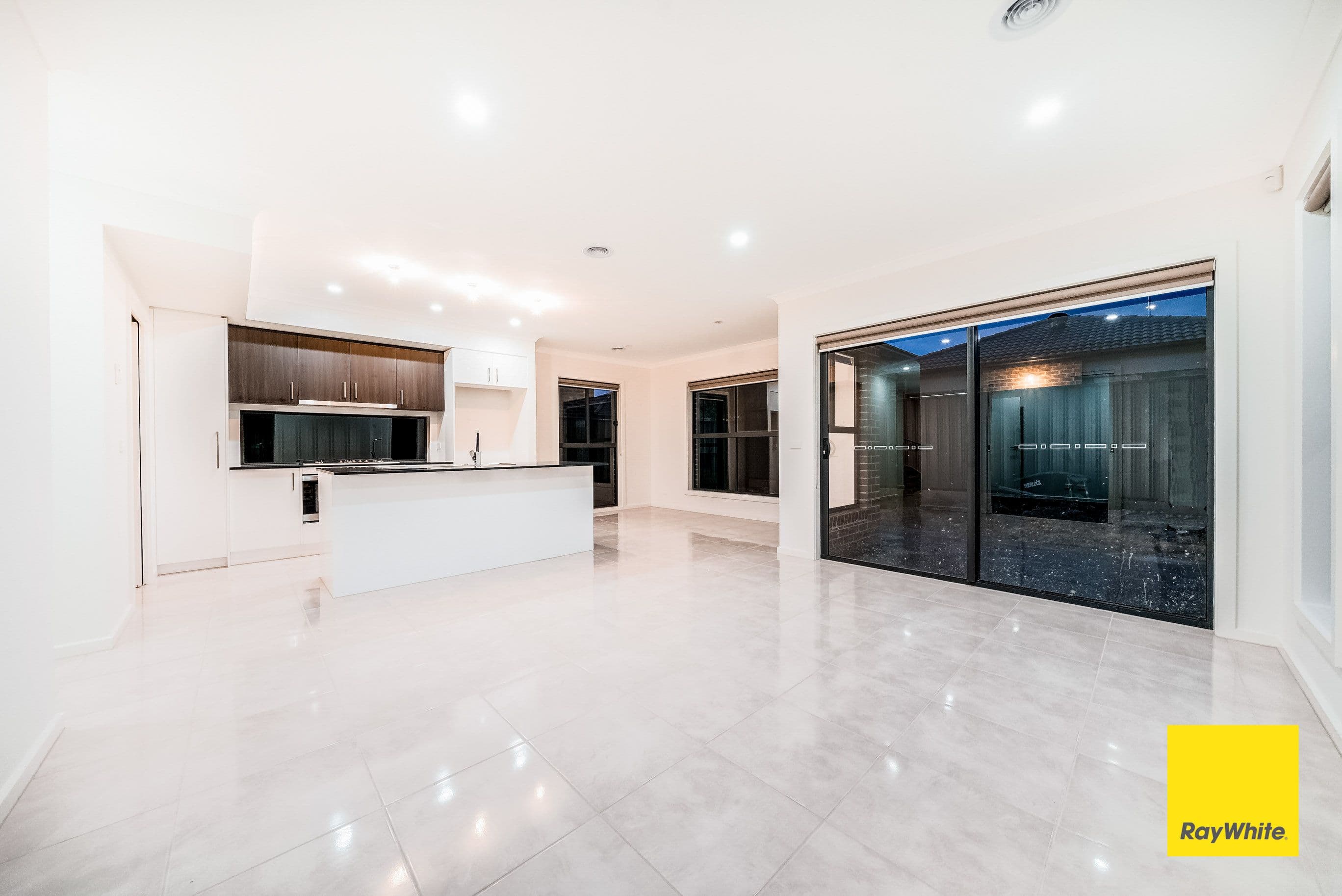 11 Pymble Terrace, Truganina VIC 3029, Truganina - Thumbnail 3