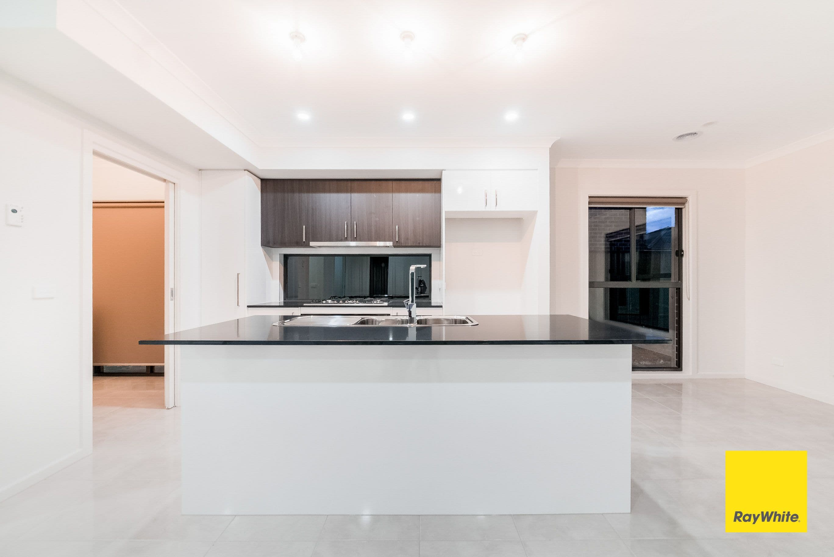 11 Pymble Terrace, Truganina VIC 3029, Truganina - Thumbnail 4
