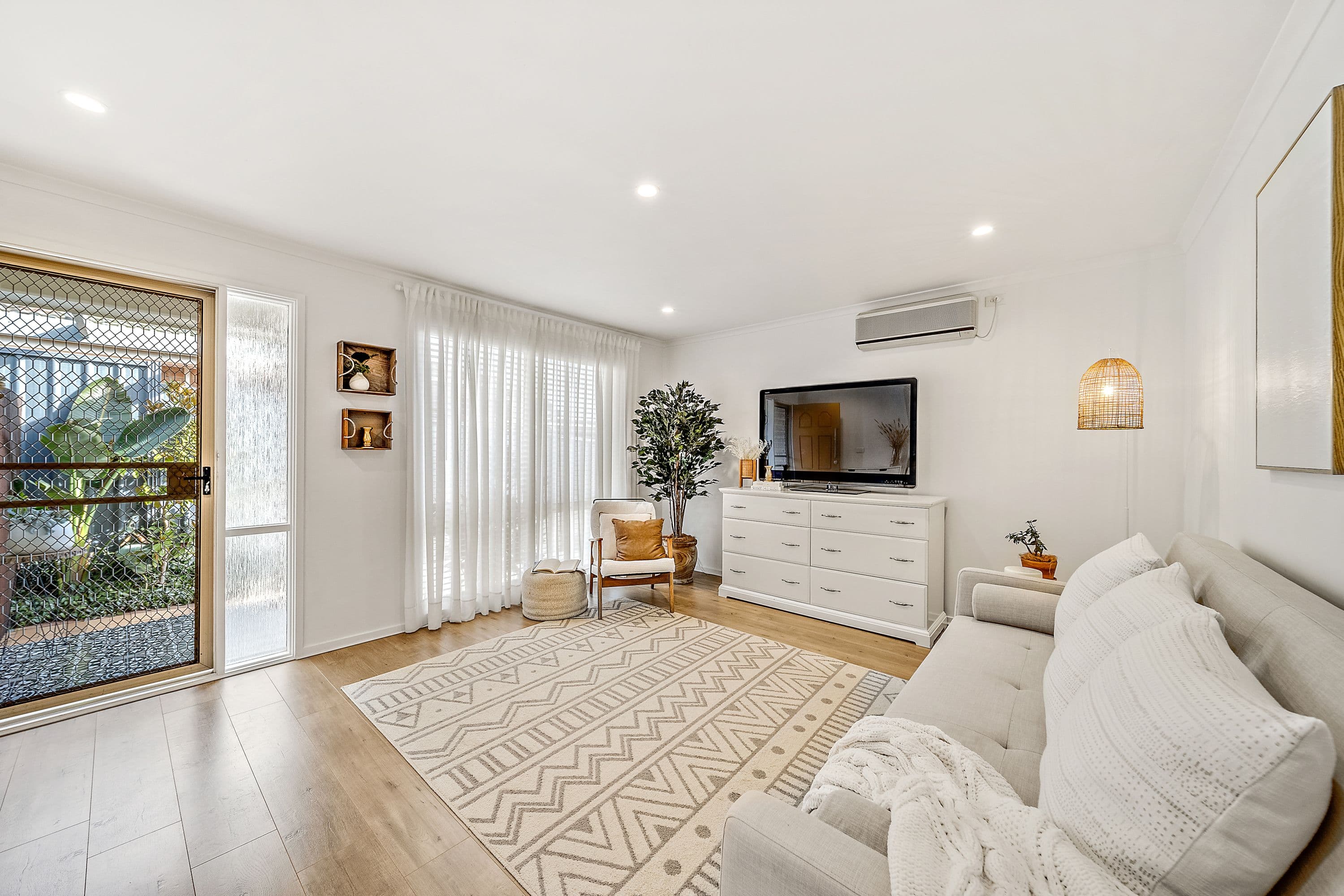 41 Wilson Crescent, Banks ACT 2906, Banks - Thumbnail 2