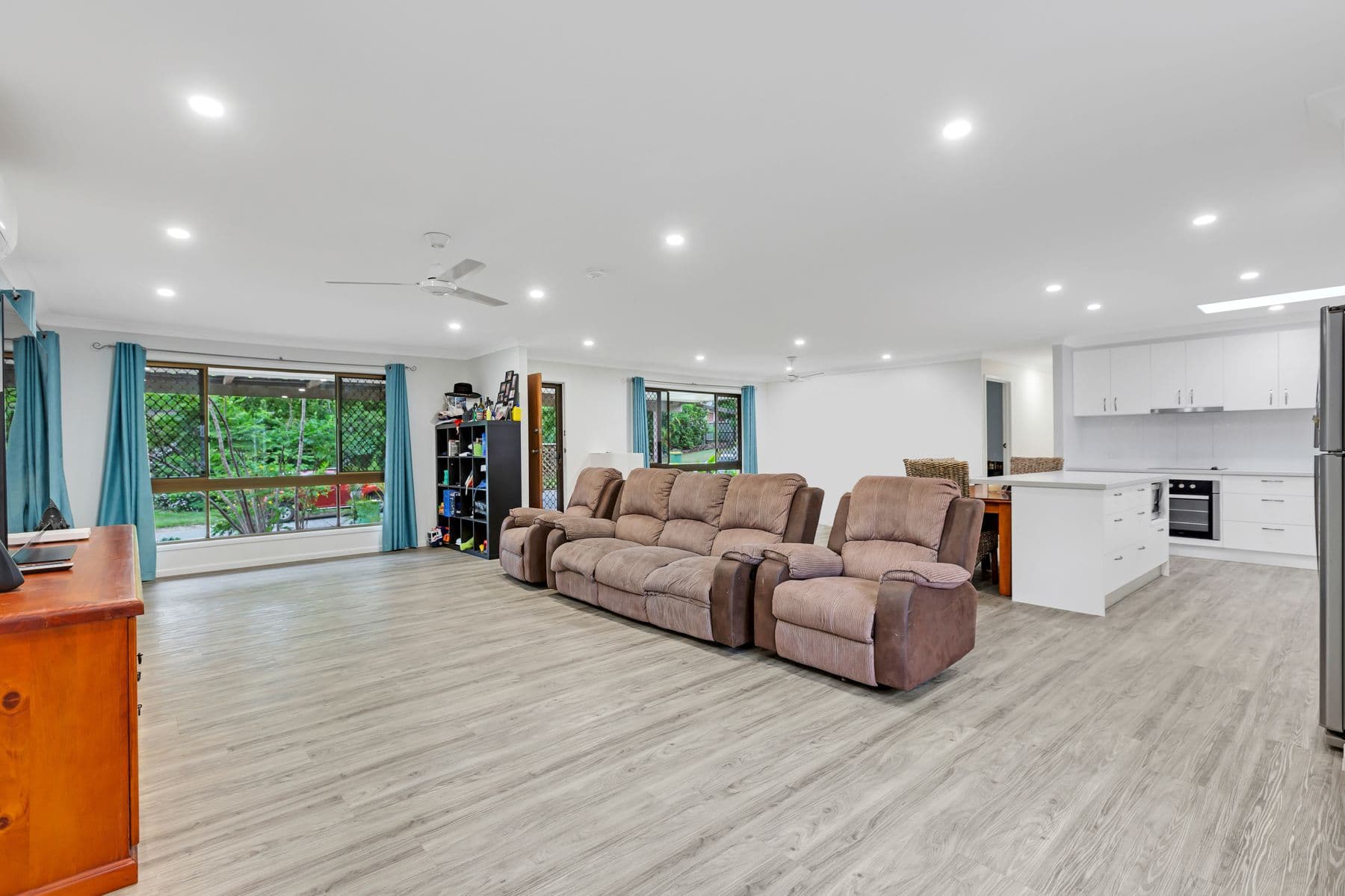 2 Saint Denis Court, Petrie QLD 4502, Petrie - Thumbnail 3