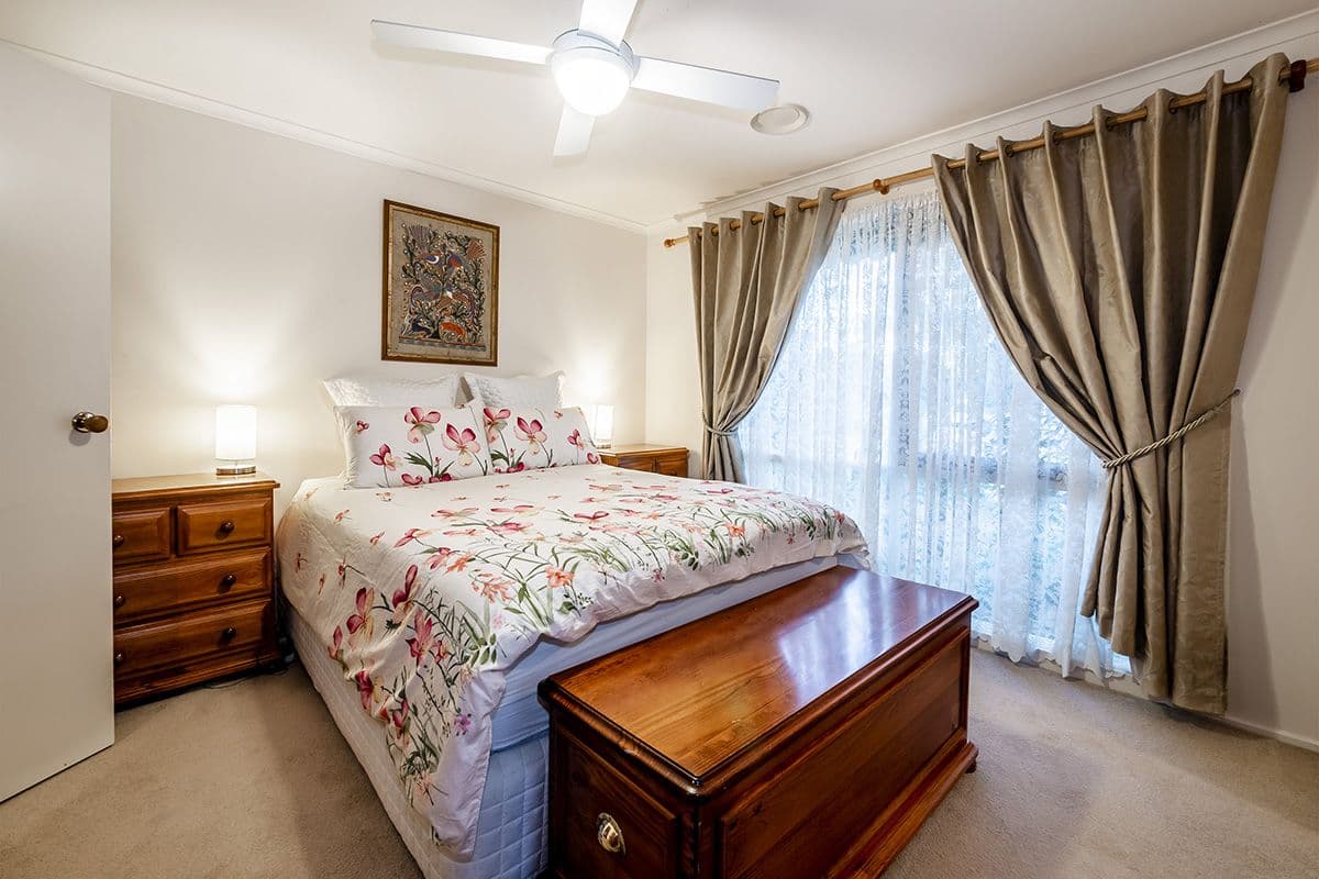 10 Godwin Crescent, Cranbourne North VIC 3977, Cranbourne North - Thumbnail 2