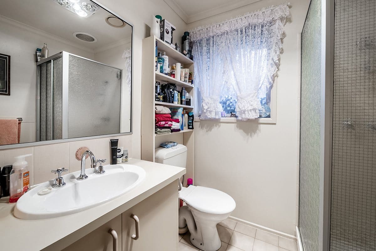 10 Godwin Crescent, Cranbourne North VIC 3977, Cranbourne North - Thumbnail 4