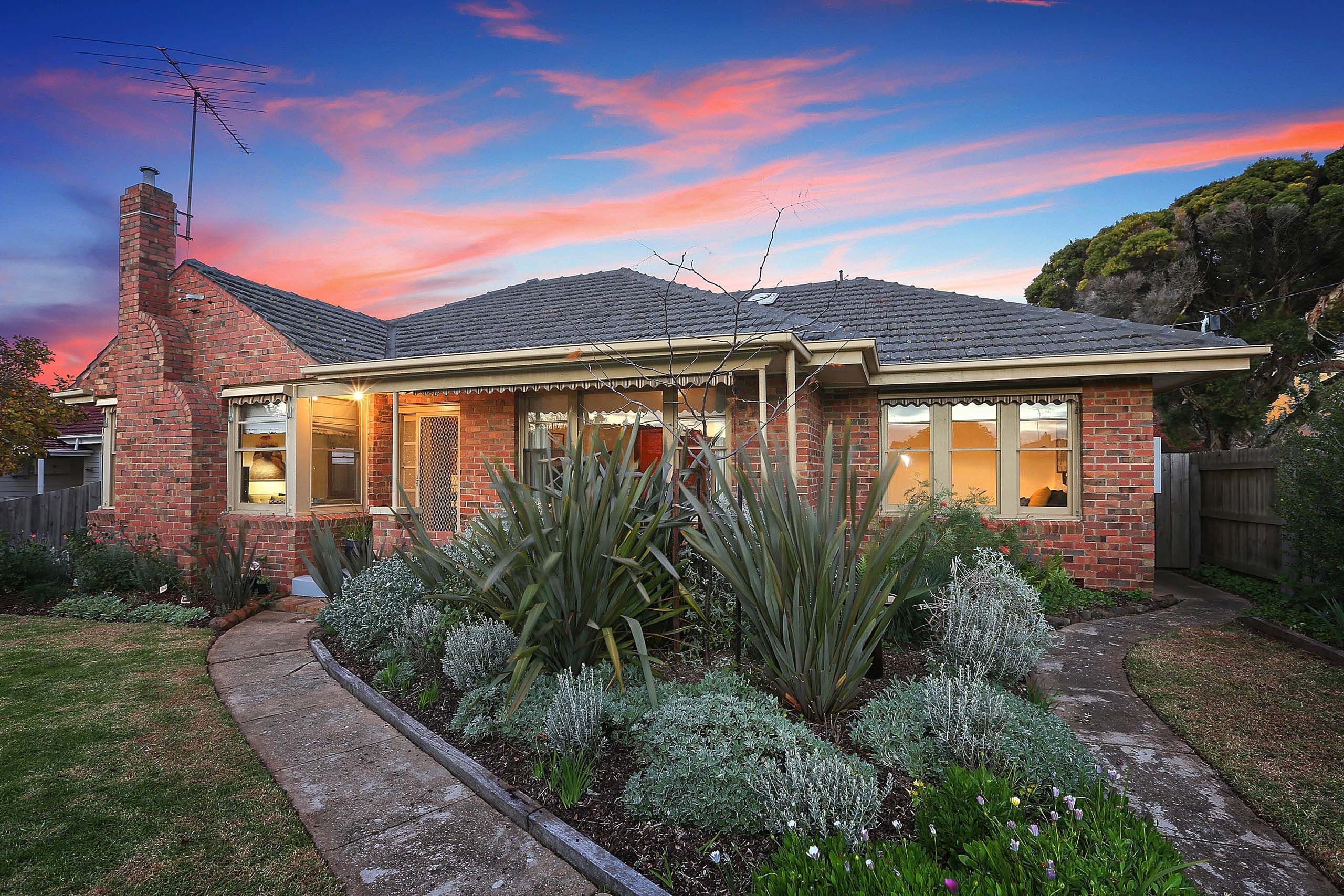 13 Roberts Road, Belmont VIC 3216, Belmont - Thumbnail 2
