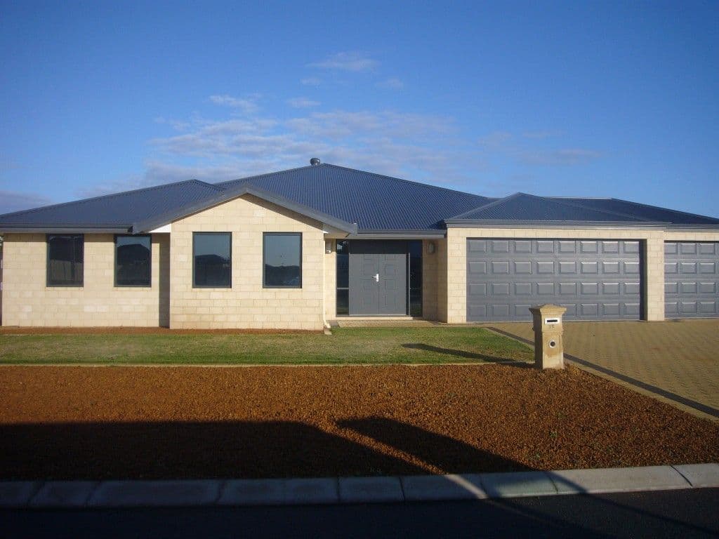 32 Yolanda Edge, WANDINA WA 6530, Wandina - Image 1