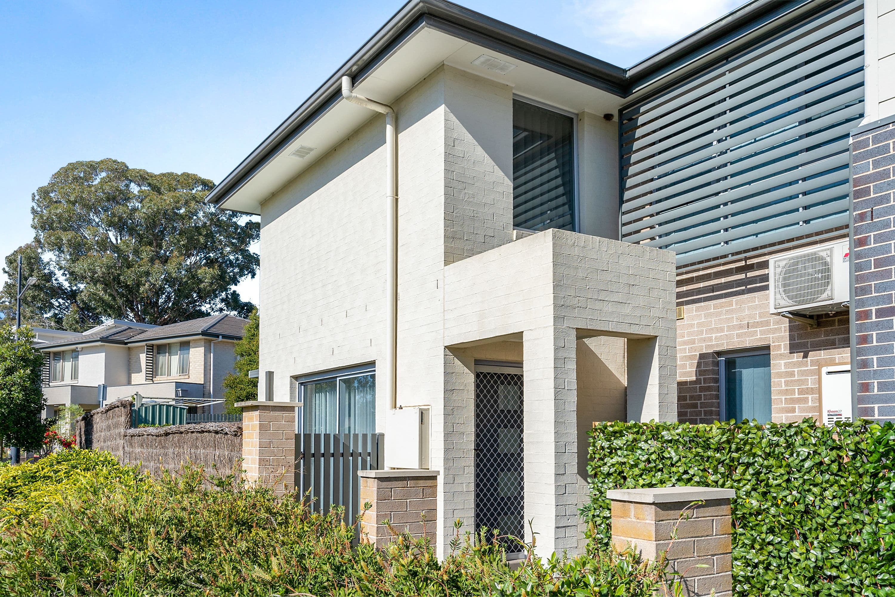 61 Newleaf Parade, Bonnyrigg - Thumbnail 2