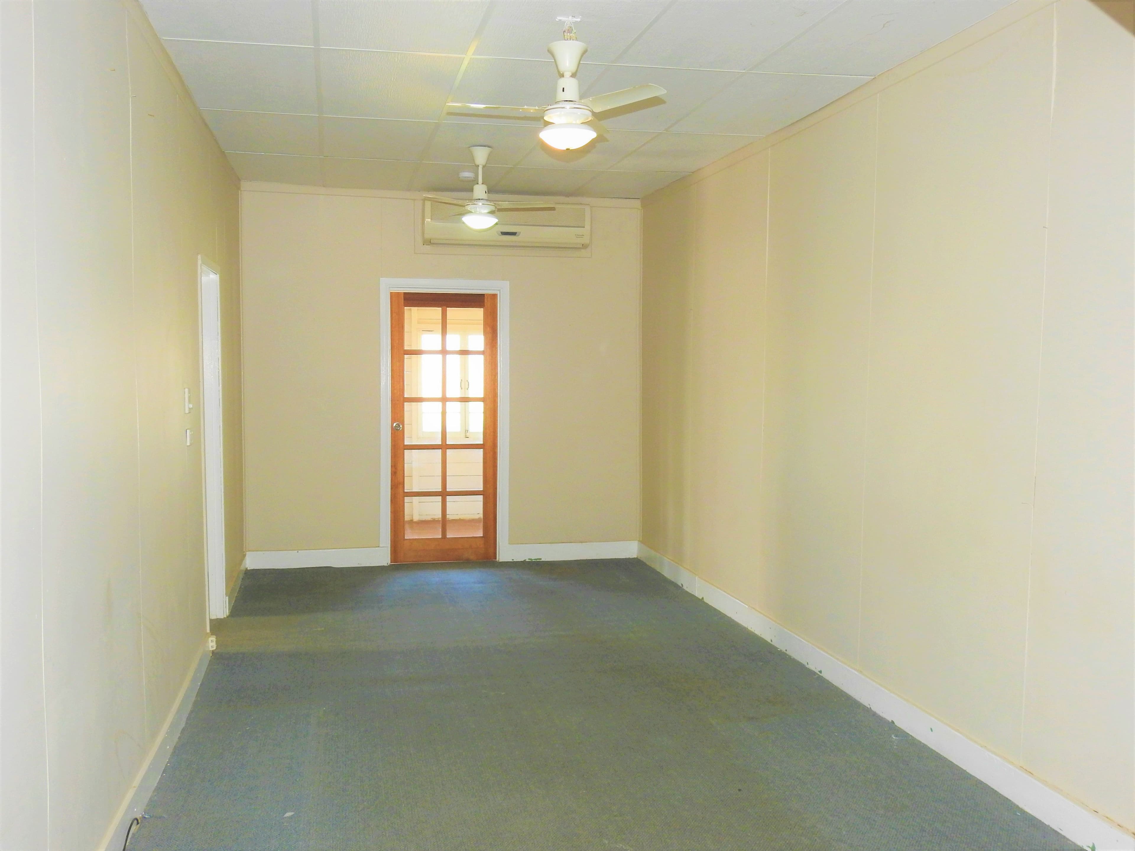 87 Crane Street, Longreach QLD 4730, Longreach - Thumbnail 4