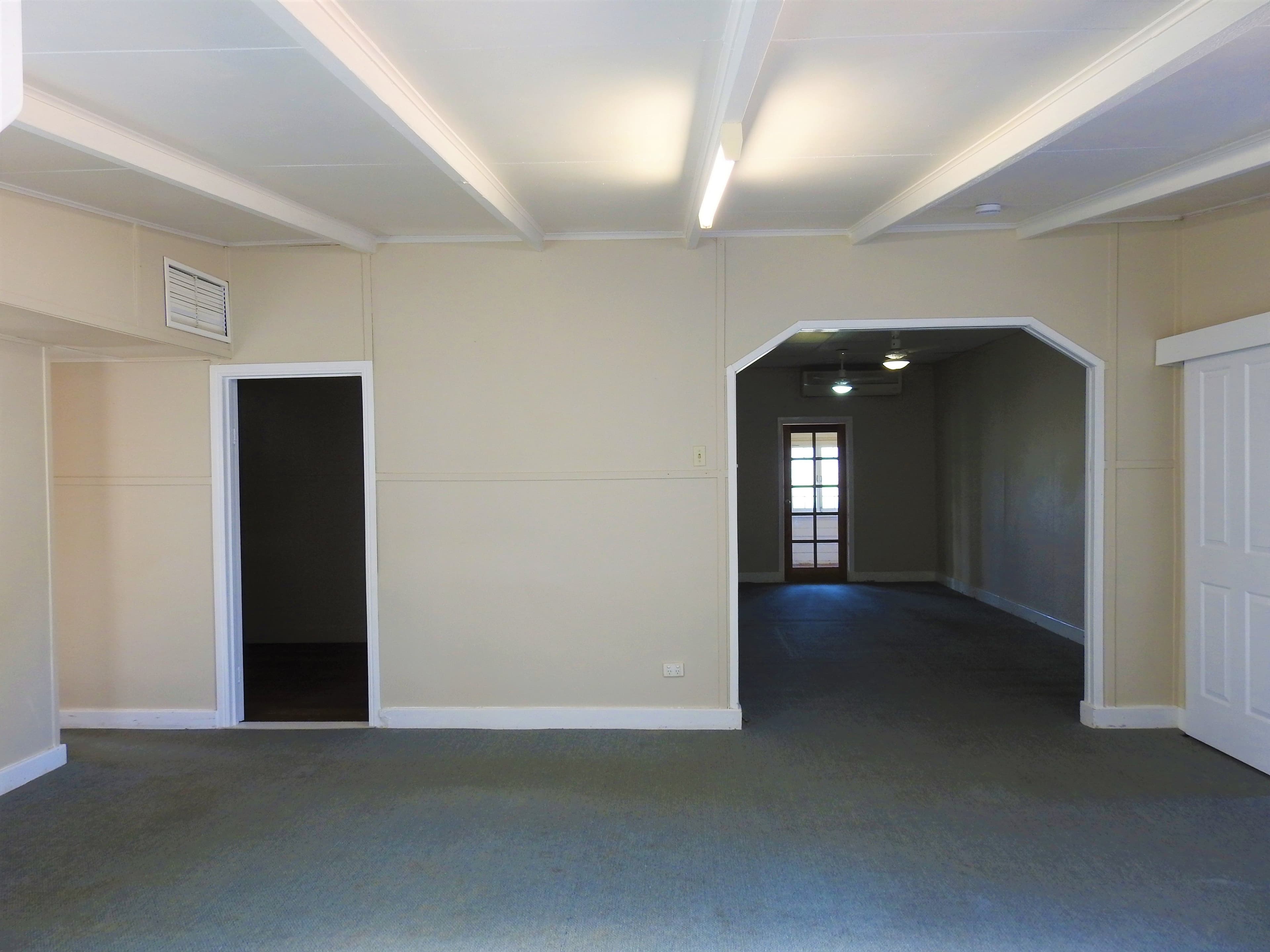 87 Crane Street, Longreach QLD 4730, Longreach - Thumbnail 5