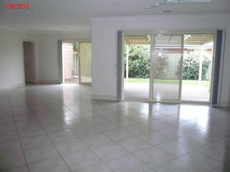 6 Earls Court, POINT COOK VIC 3030, Point Cook - Thumbnail 4