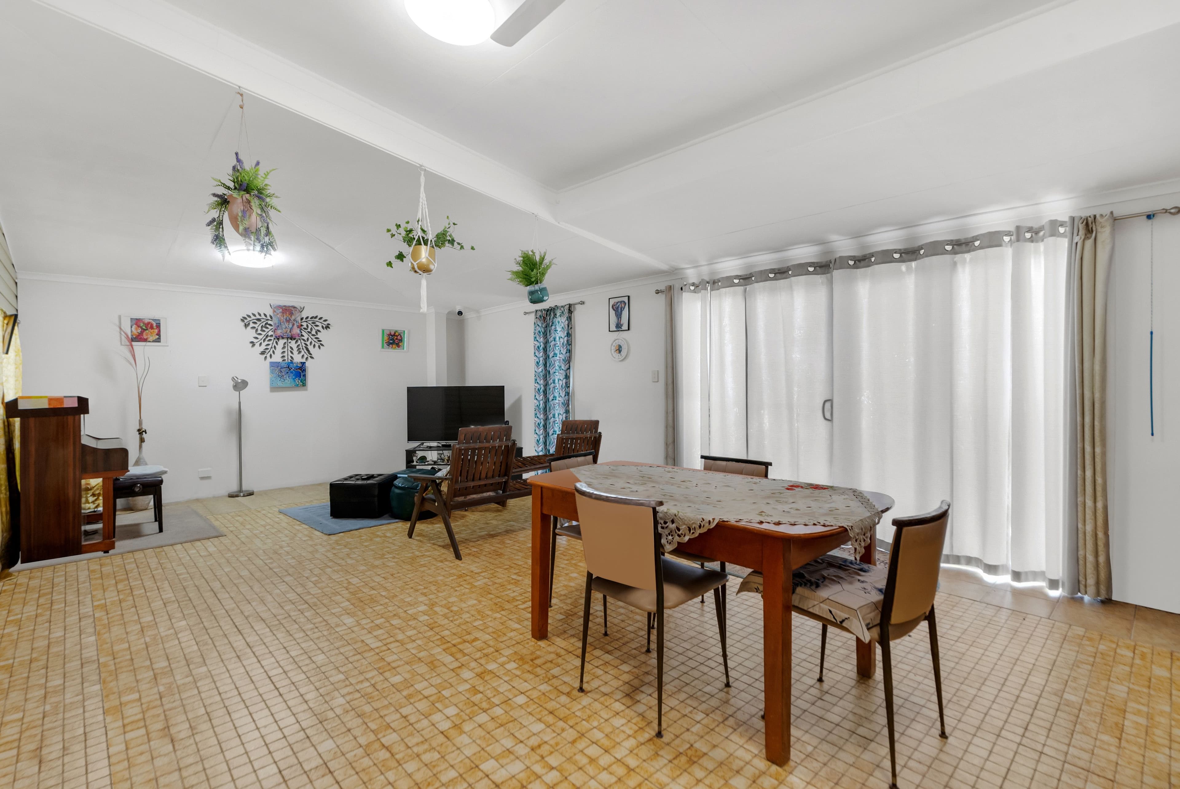 31 Koch Street, Mooroobool QLD 4870, Mooroobool - Thumbnail 6