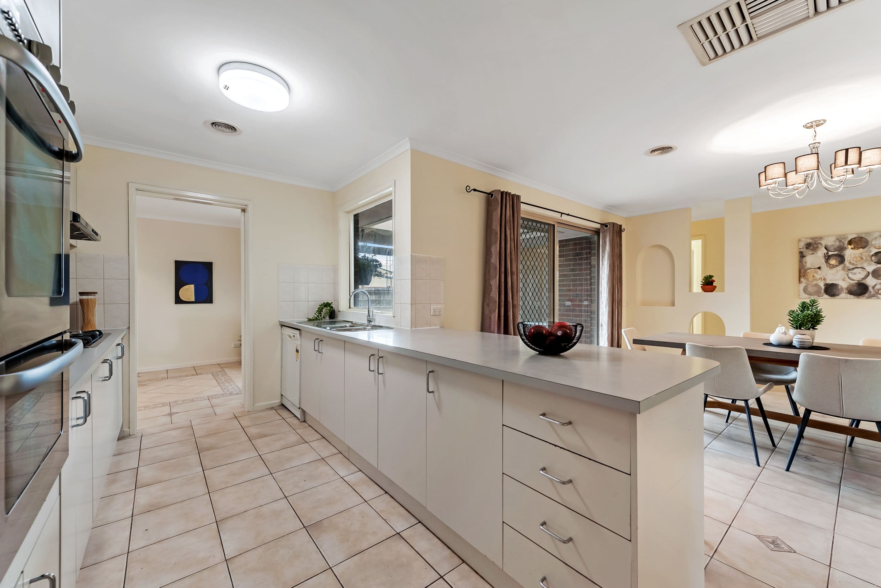 20 Yarcombe Crescent, Craigieburn VIC 3064, Craigieburn - Thumbnail 2